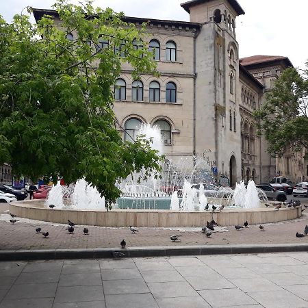 The Best Location Accommodation Букурещ Екстериор снимка