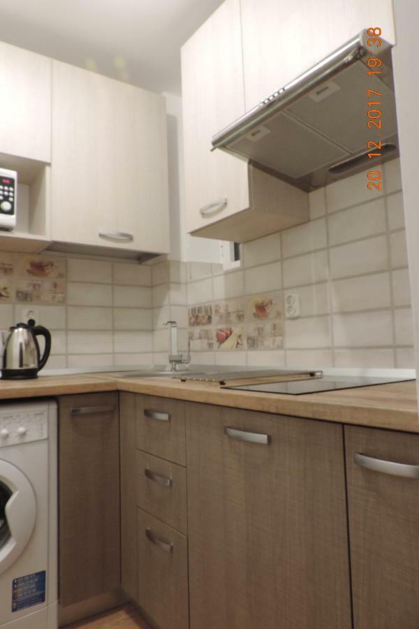 The Best Location Accommodation Букурещ Екстериор снимка