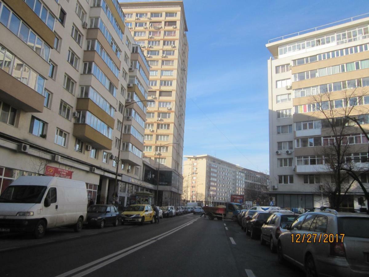 The Best Location Accommodation Букурещ Екстериор снимка