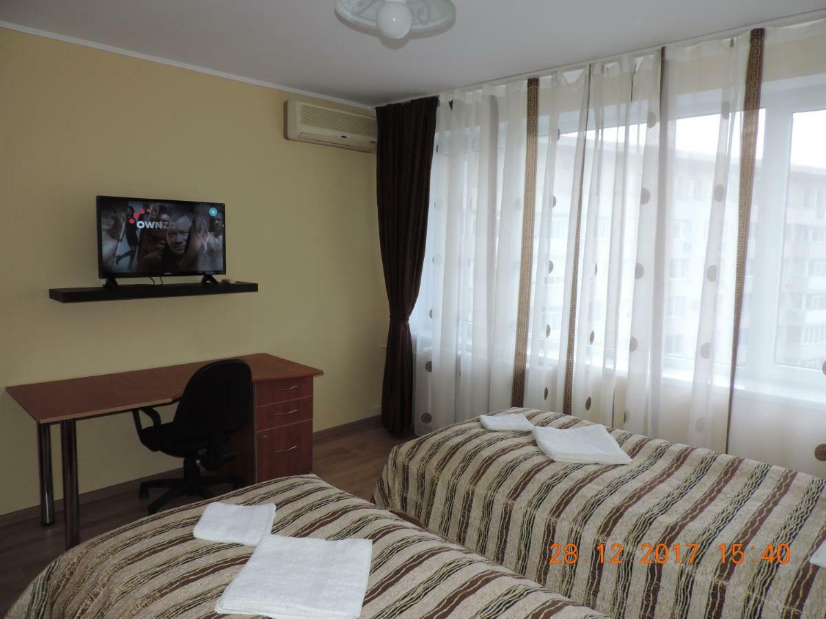 The Best Location Accommodation Букурещ Екстериор снимка